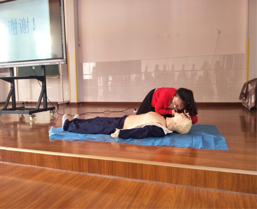 防止意外伤害 促进健康成长.jpg 防止意外伤害 促进健康成长.jpg