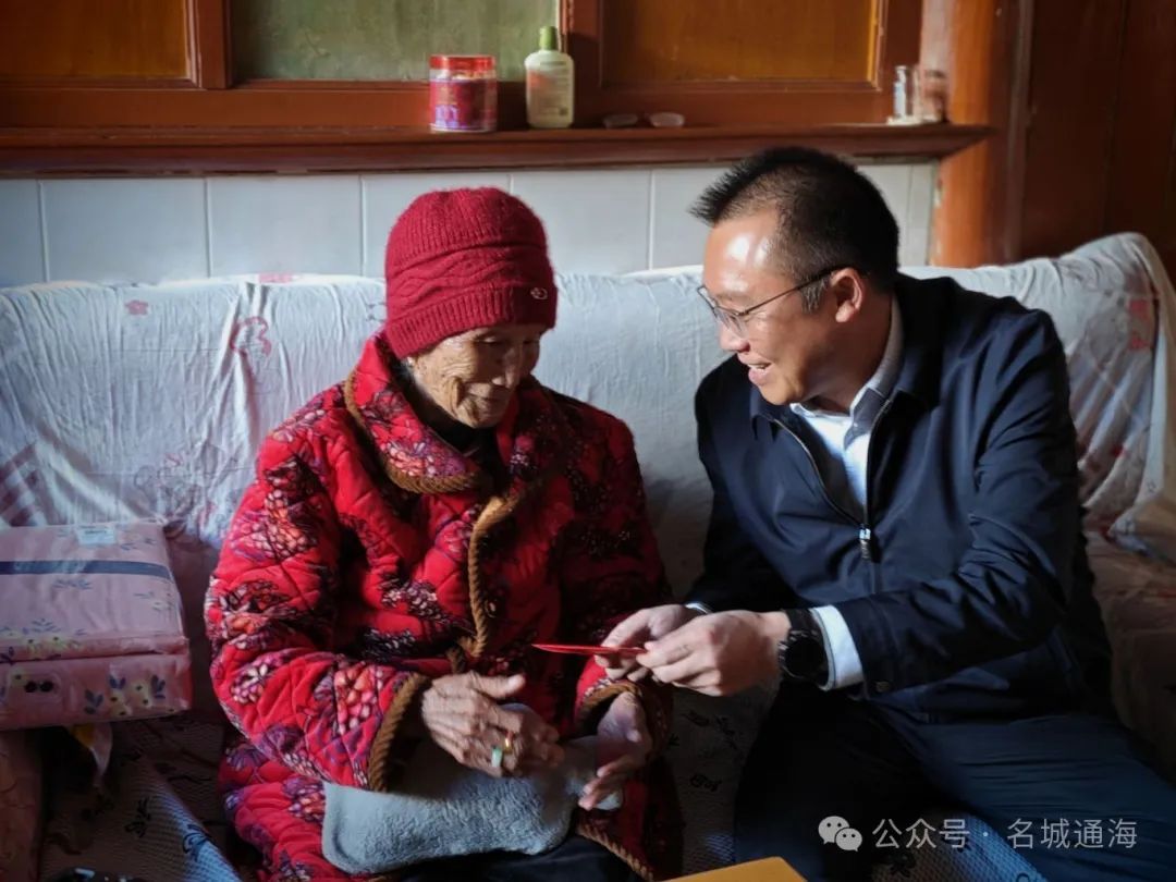 县长詹道斌春节前走访慰问困难群体