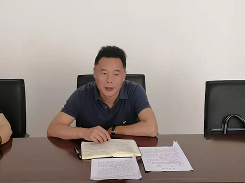 图3  县纪委县监委驻卫健局纪检监察组组长李家亮讲话.jpg