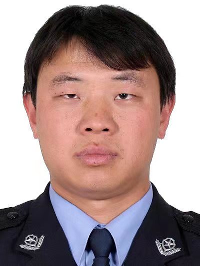 潘寿龙.jpg