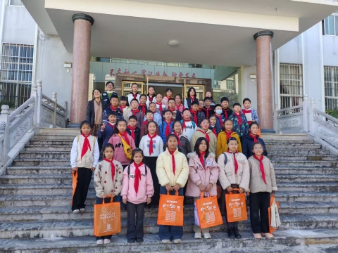 图5 开展防震减灾科普公众开放日活动.jpg